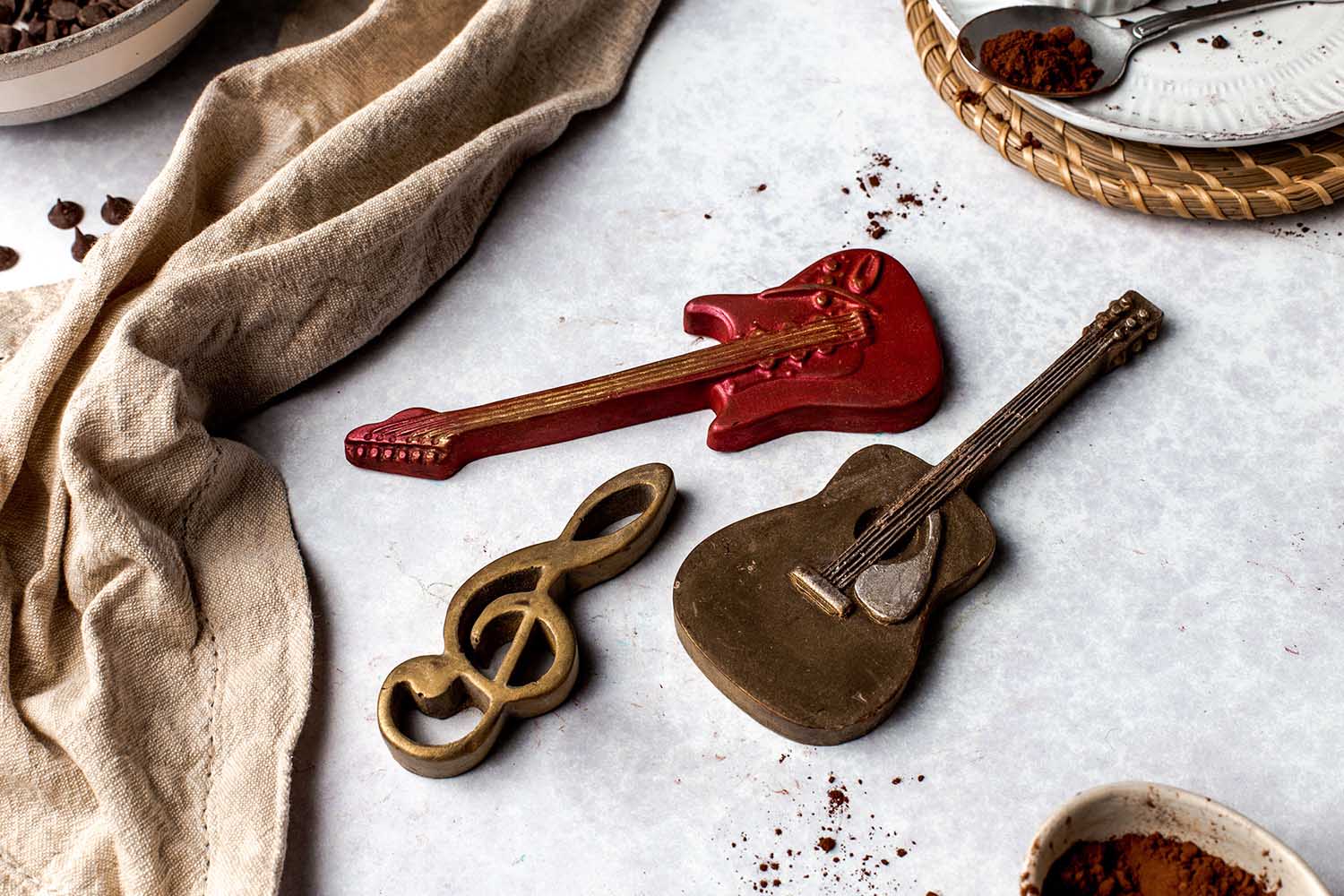 Acoustic Guitar, Electric Guitar & Music Note Detail